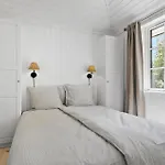 3 Bedroom Lovely In Feriehus *